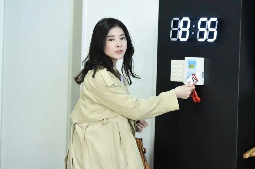 花钱买觉睡，商场洗头店成打工人的“钟点房”