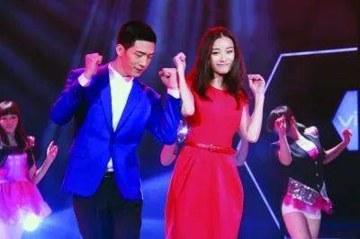 女明星首次登上《快本》的时候是什么样子？那时候的她们都好青涩！