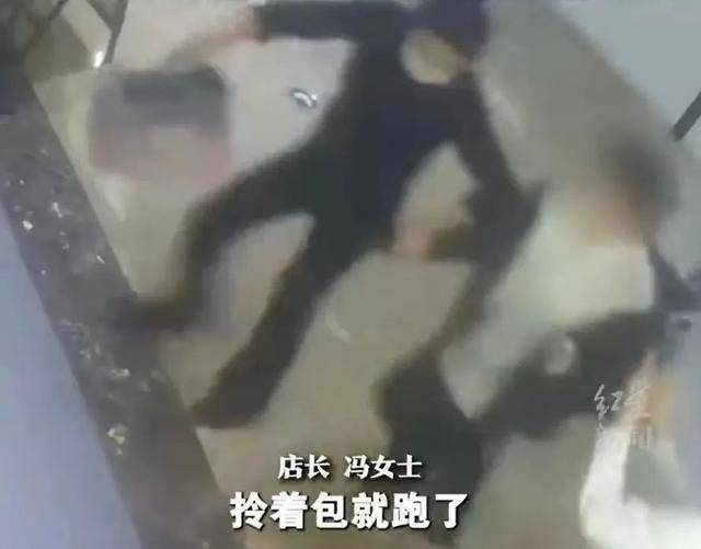 上海两女子吃159元自助,偷偷“打包”近400元菜品