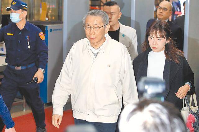 柯文哲遭绿营攻击！台媒：围剿“叛徒”不留情，民进党帮派化严重