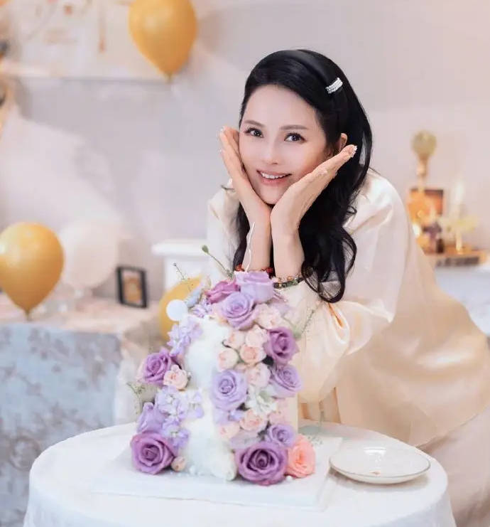 伊能静发长文庆祝57岁生日 直言中年其实很好