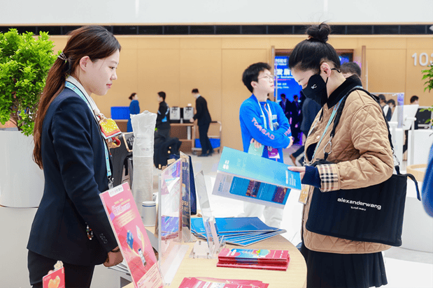 北京银行作为金牌战略合作伙伴全方位支持2025中关村论坛年会举办