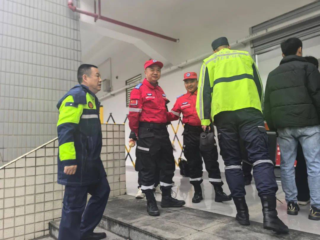 铜梁区应急管理局:用专业守护足球赛事安全