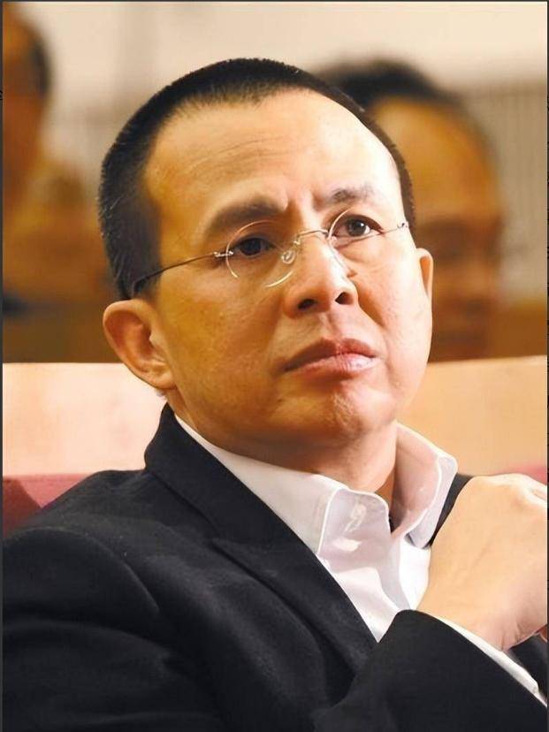 官方出手了！李嘉诚卖港暂缓！次子与长和切割，开始准备退路？