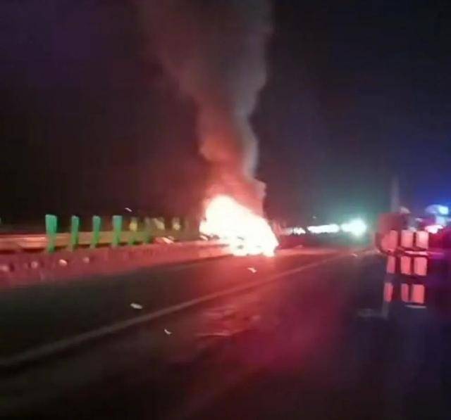 五问小米SU7“爆燃事故”