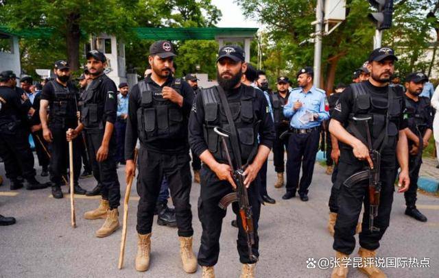 承认为西方做肮脏事，巴基斯坦打新算盘，深夜主动出击向印度开火