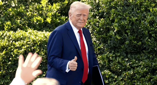 美国人心服口服,特朗普终于“认输”,中方大人物赴美,信号特殊