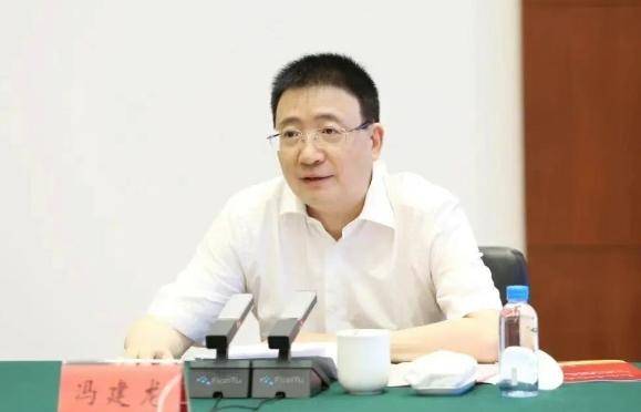 中央巡视组进驻浙江后，冯建龙主动投案