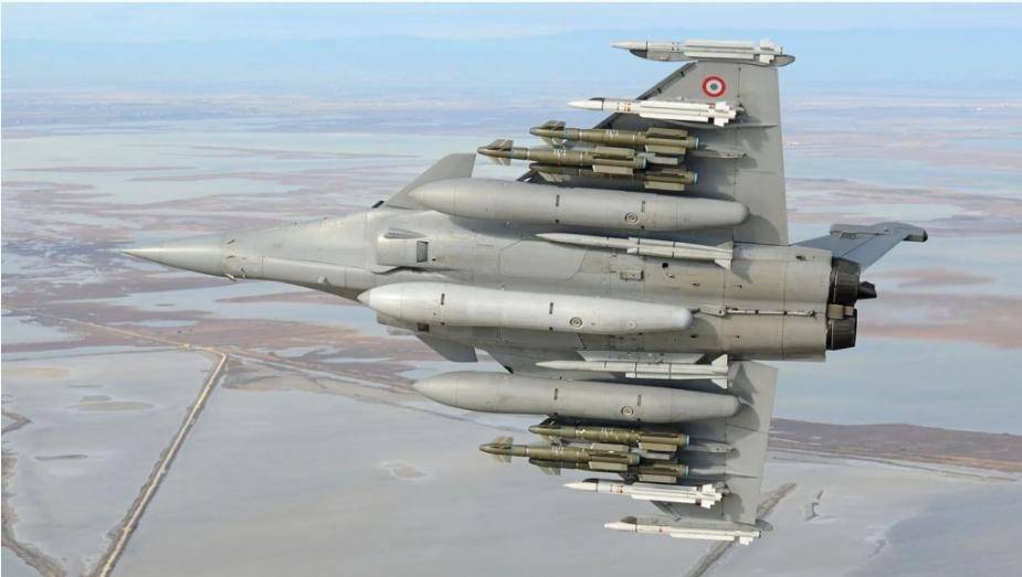 歼10在印巴一战成名，国安部就抓到间谍？出卖我国战机，不可原谅