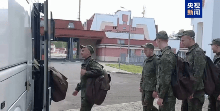 俄乌开始交换首批25岁以下被俘军人