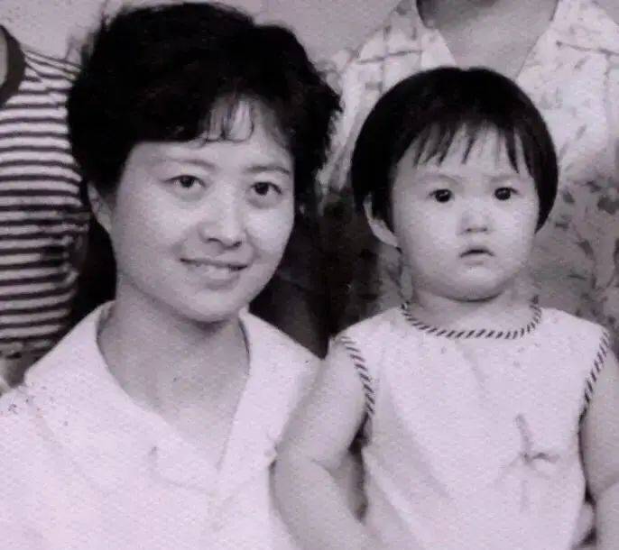 考古|宋佳被曝隐婚?男方曾导《白夜追凶》两人恋爱7年,情路坎坷的她终修得正果