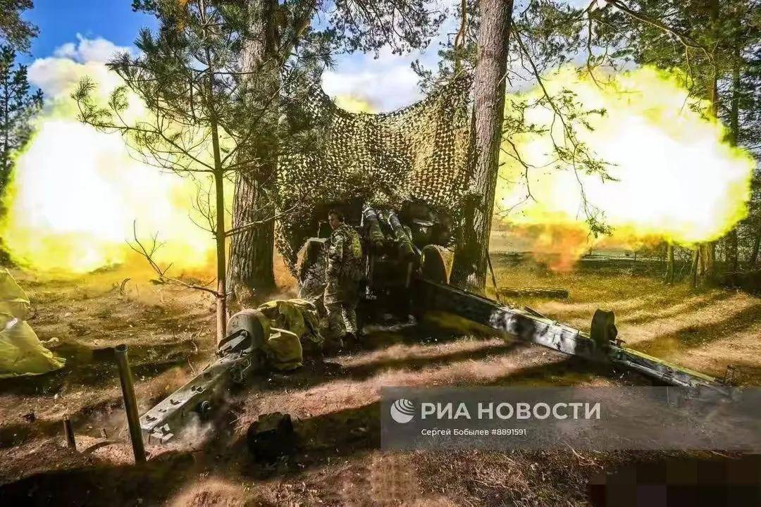 俄军夜间突袭！意外获得成果，匕首导弹击毙多名英军官员：515机密工程遭摧毁