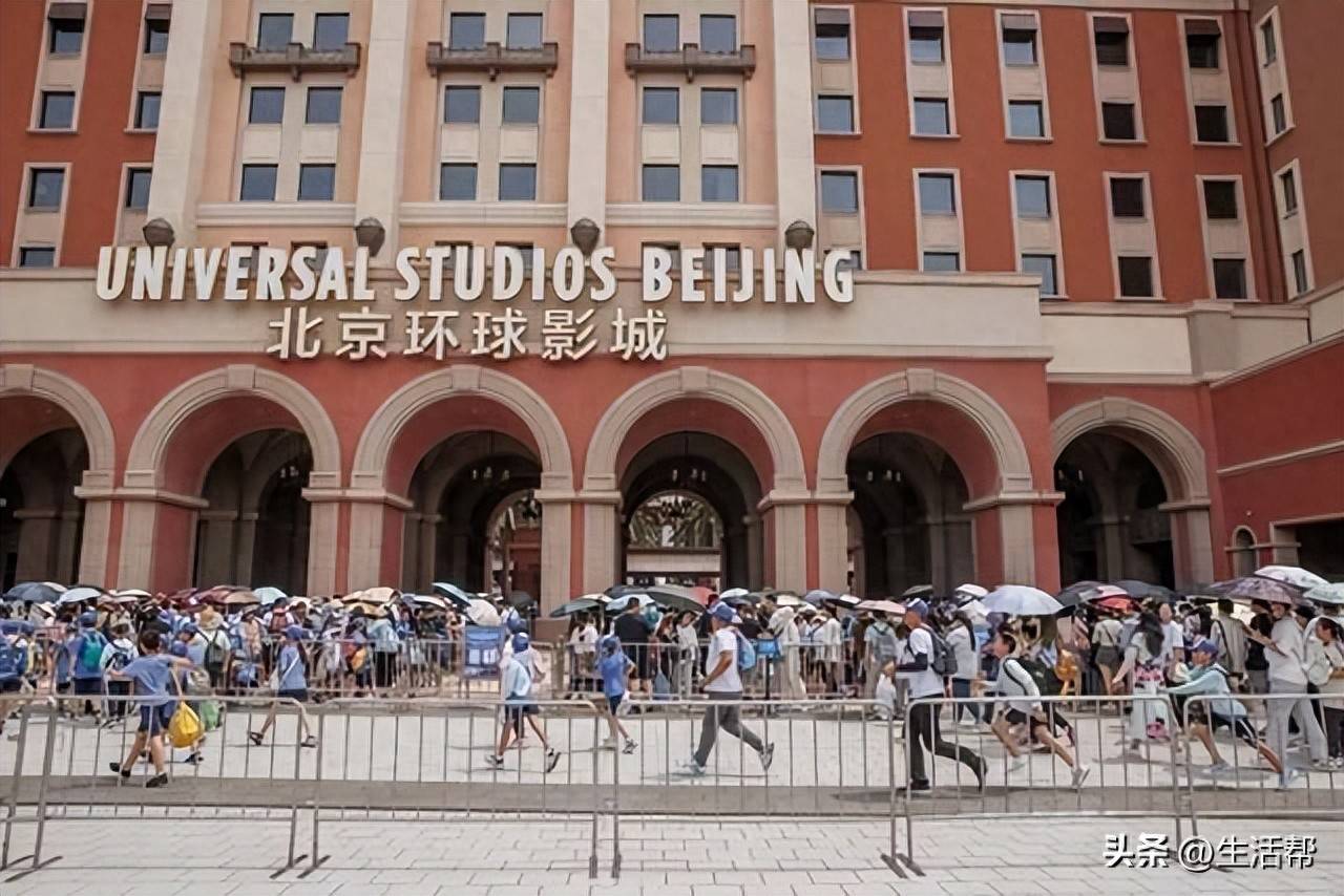 大学生暑期上门带娃成热门兼职，家长外包育儿喘口气