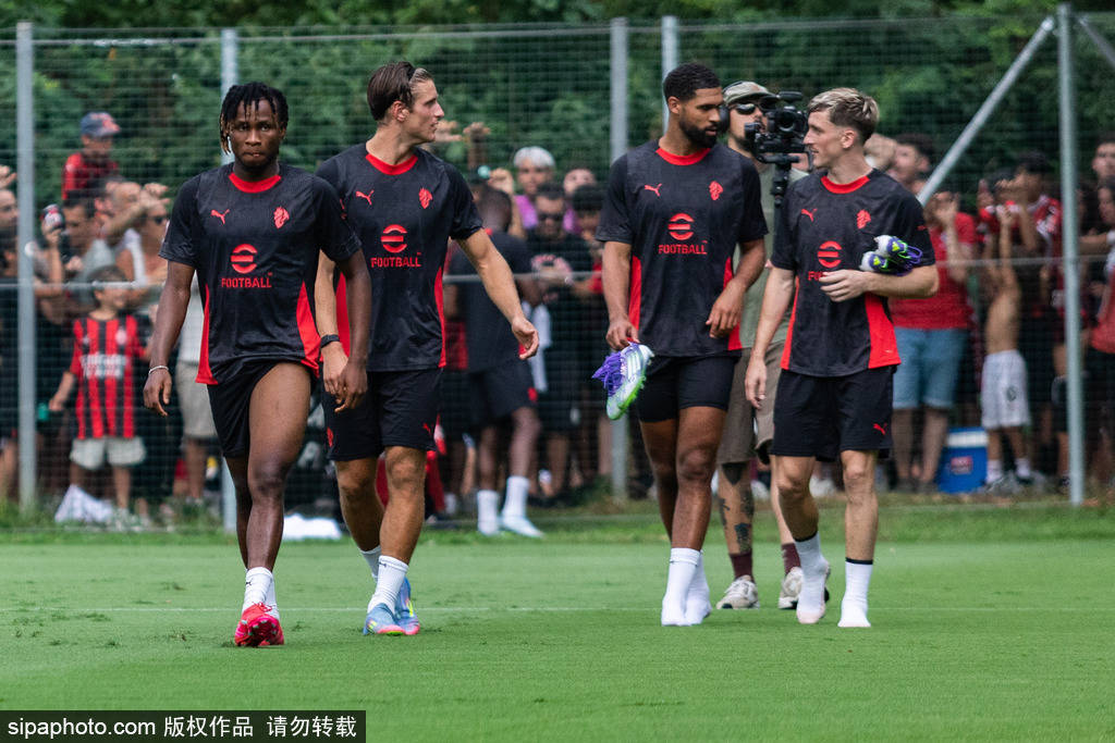 贾沙里首次亮相米兰训练：新星的崛起与球队未来的战略布局