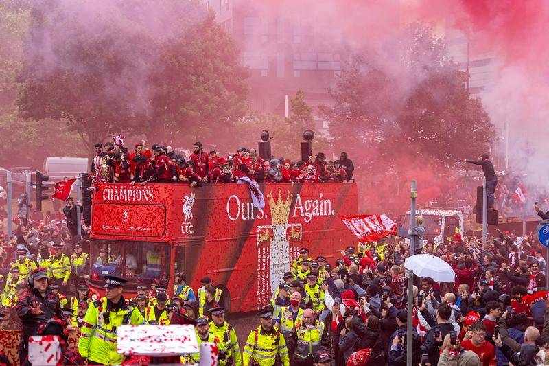 英超前瞻:利物浦有懈可击 新赛季军枪城车四队争冠