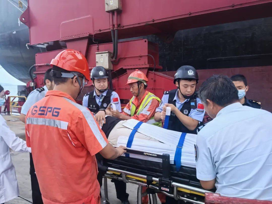 中国留学生因用手机拍照翻译遭拘押,中使馆紧急提醒!【新闻早知道】