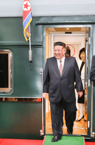 金正恩女儿首登国际舞台，引爆接班传闻！英国首相被架空，工党内斗成全武行…