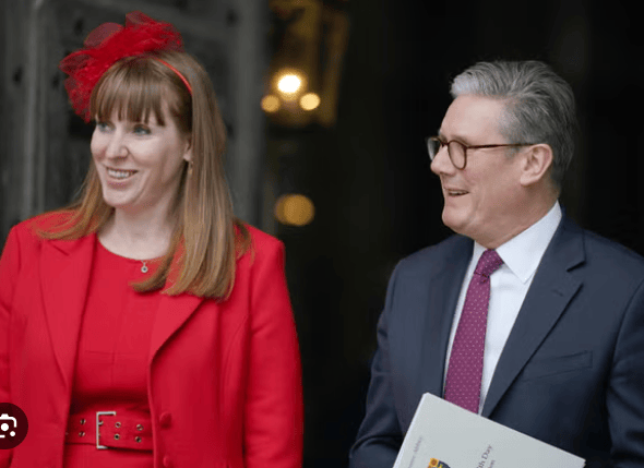 金正恩女儿首登国际舞台，引爆接班传闻！英国首相被架空，工党内斗成全武行…