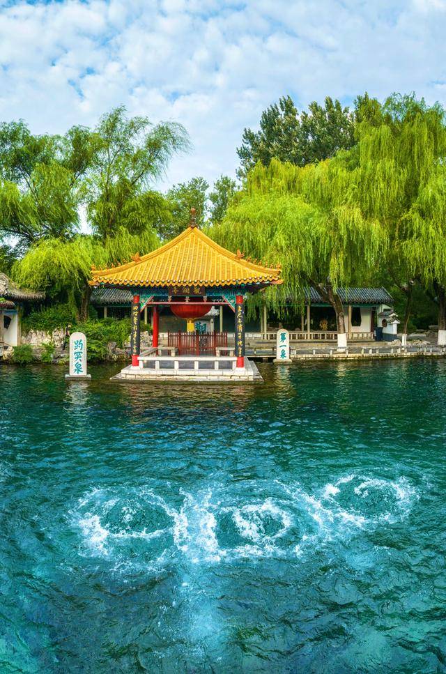 趵突泉地下水位突破30米大关！济南泉水进入最佳观赏季