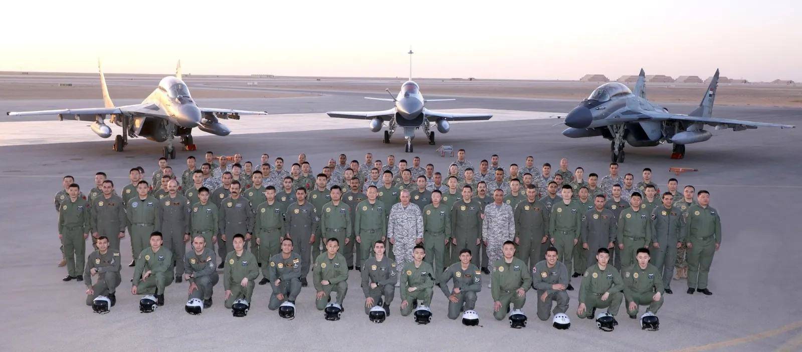 怕被歼10抢单了？美媒：暂停八年后，法国紧急向埃及交付阵风战机