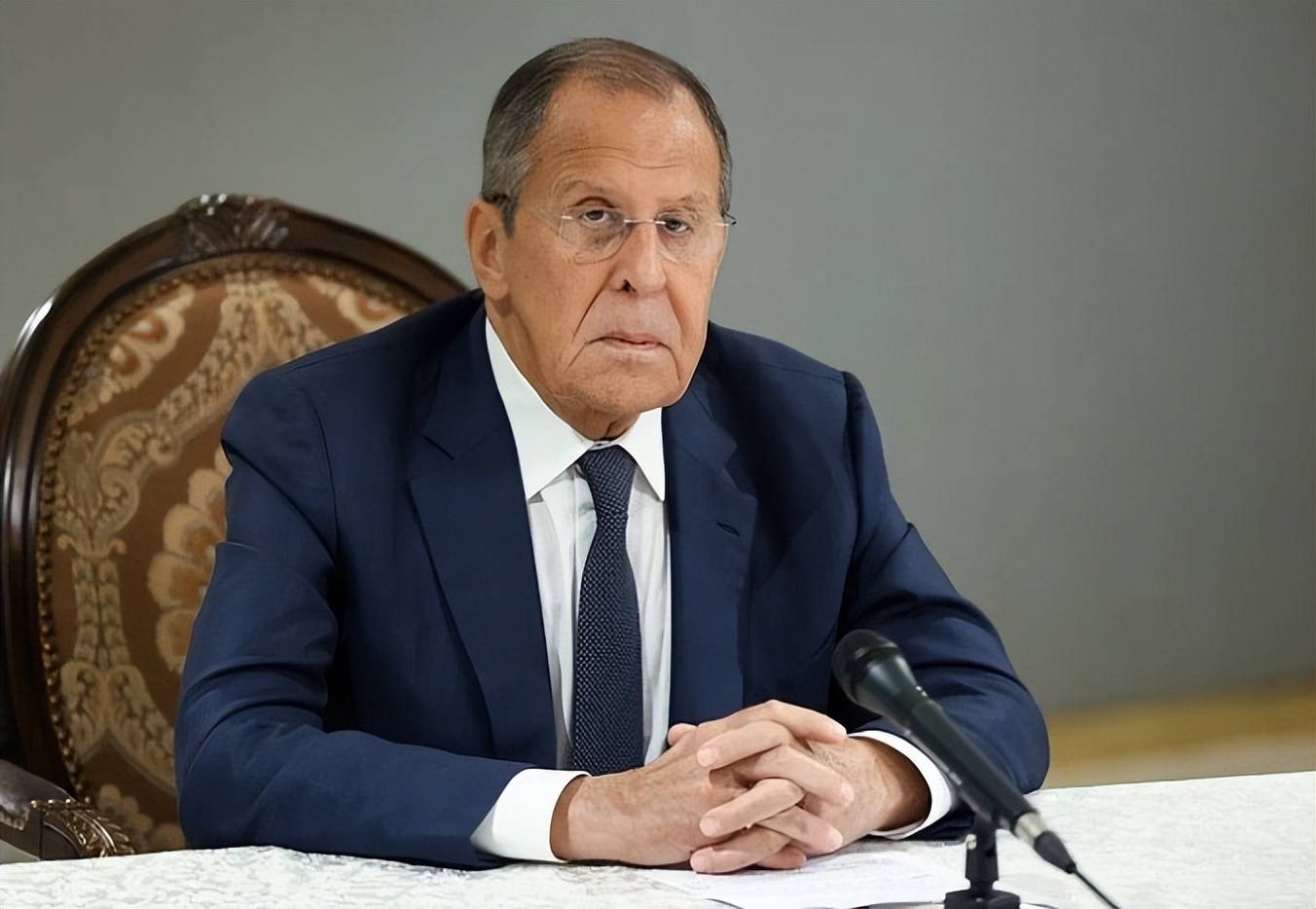 布达佩斯峰会被搁置，普京已做出让步，特朗普犯了普京的忌讳？称“不想浪费时间”